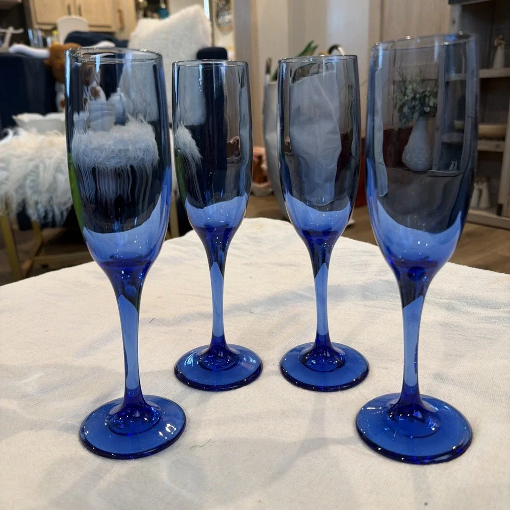 Lot of 4 VTG 9
